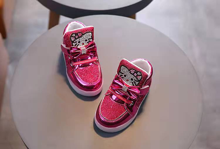 Spring Autumn Girls Princess Shoes with Rhinestones Breathable Lighting Shoes Children's Shoes Sports Shoes Casual Shoes