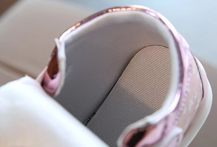 Boots Spring Autumn Little Girl Cartoon Bright Diamond Flash Light Shoes Boys' Breathable Glowing Leather Sneakers