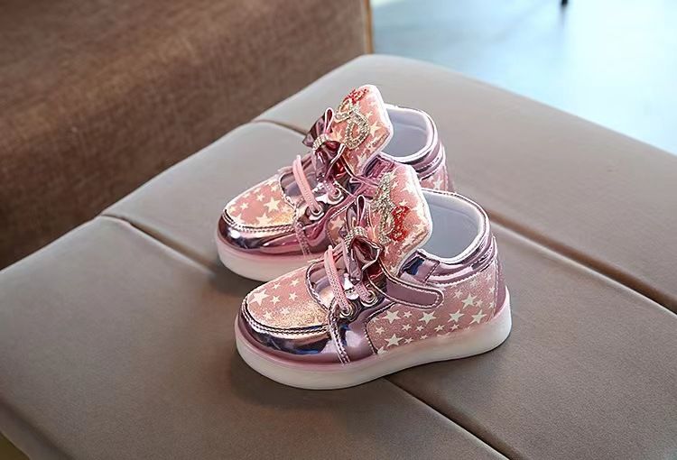 Boots Spring Autumn Little Girl Cartoon Bright Diamond Flash Light Shoes Boys' Breathable Glowing Leather Sneakers