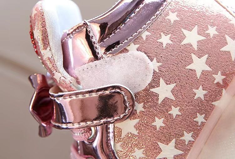 Boots Spring Autumn Little Girl Cartoon Bright Diamond Flash Light Shoes Boys' Breathable Glowing Leather Sneakers