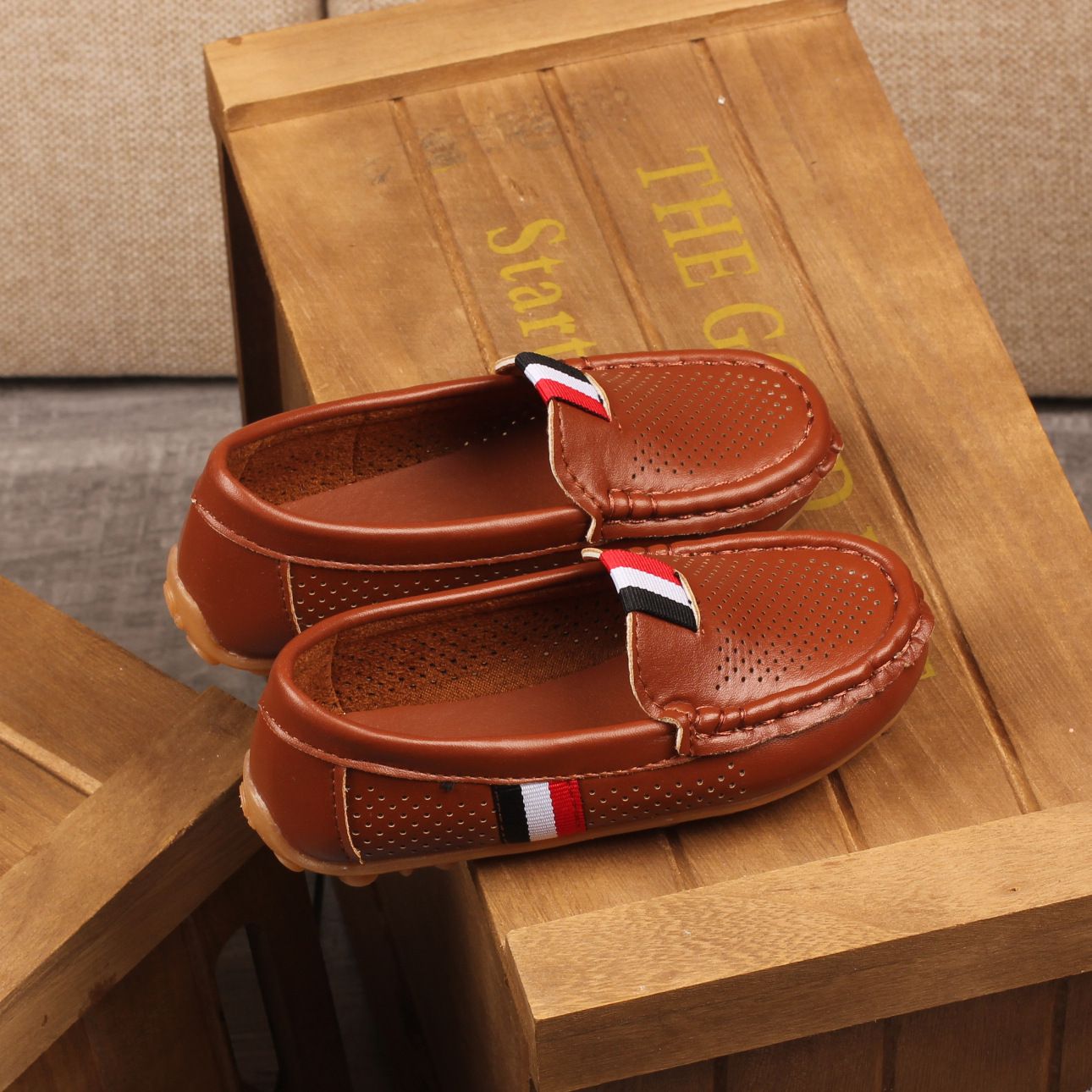 Loafer Kid New Girls' Anti Slip Bean Shoes Comfortable Baby Shoes for Boys Hollow Out Breathable Large Children's Shoes