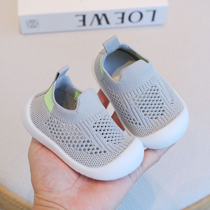 Baby Shoes Spring Summer New Children's Breathable Fly Woven Mesh Shoes Baby Anti-Collision Soft Soled Walking Shoes Candy Colored Casual Shoes for Boys Girls