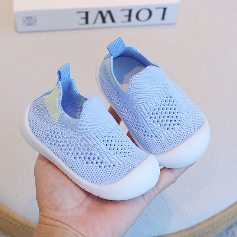 Baby Shoes Spring Summer New Children's Breathable Fly Woven Mesh Shoes Baby Anti-Collision Soft Soled Walking Shoes Candy Colored Casual Shoes for Boys Girls
