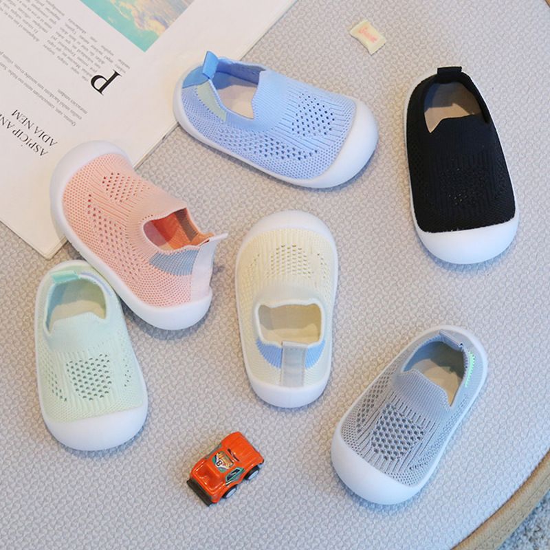 Baby Shoes Spring Summer New Children's Breathable Fly Woven Mesh Shoes Baby Anti-Collision Soft Soled Walking Shoes Candy Colored Casual Shoes for Boys Girls
