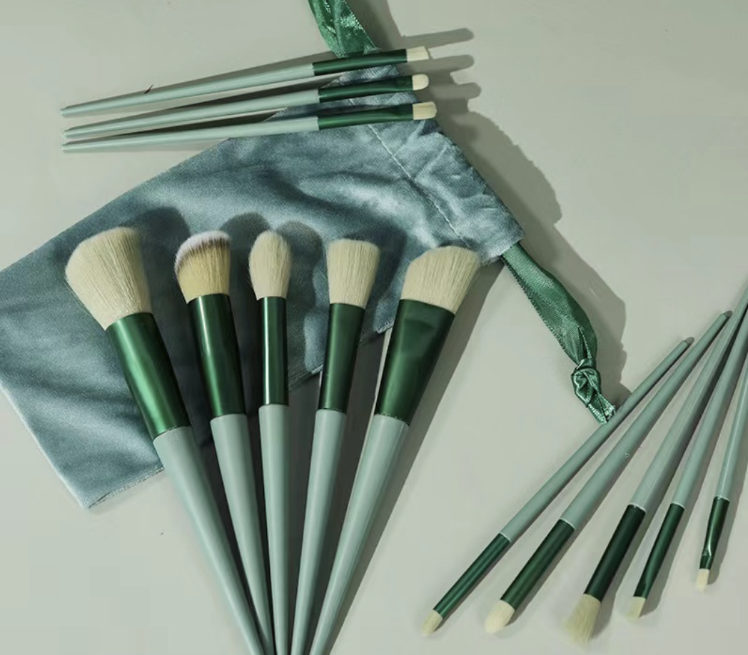 Makeup Brushes Tools Brush Sets Makeup Brush 13 Cloth Bags Foundation Make-Up Powder Blusher Highlight Concealer Set Brush Eye Shadow Powder Full Set of Brush Tools