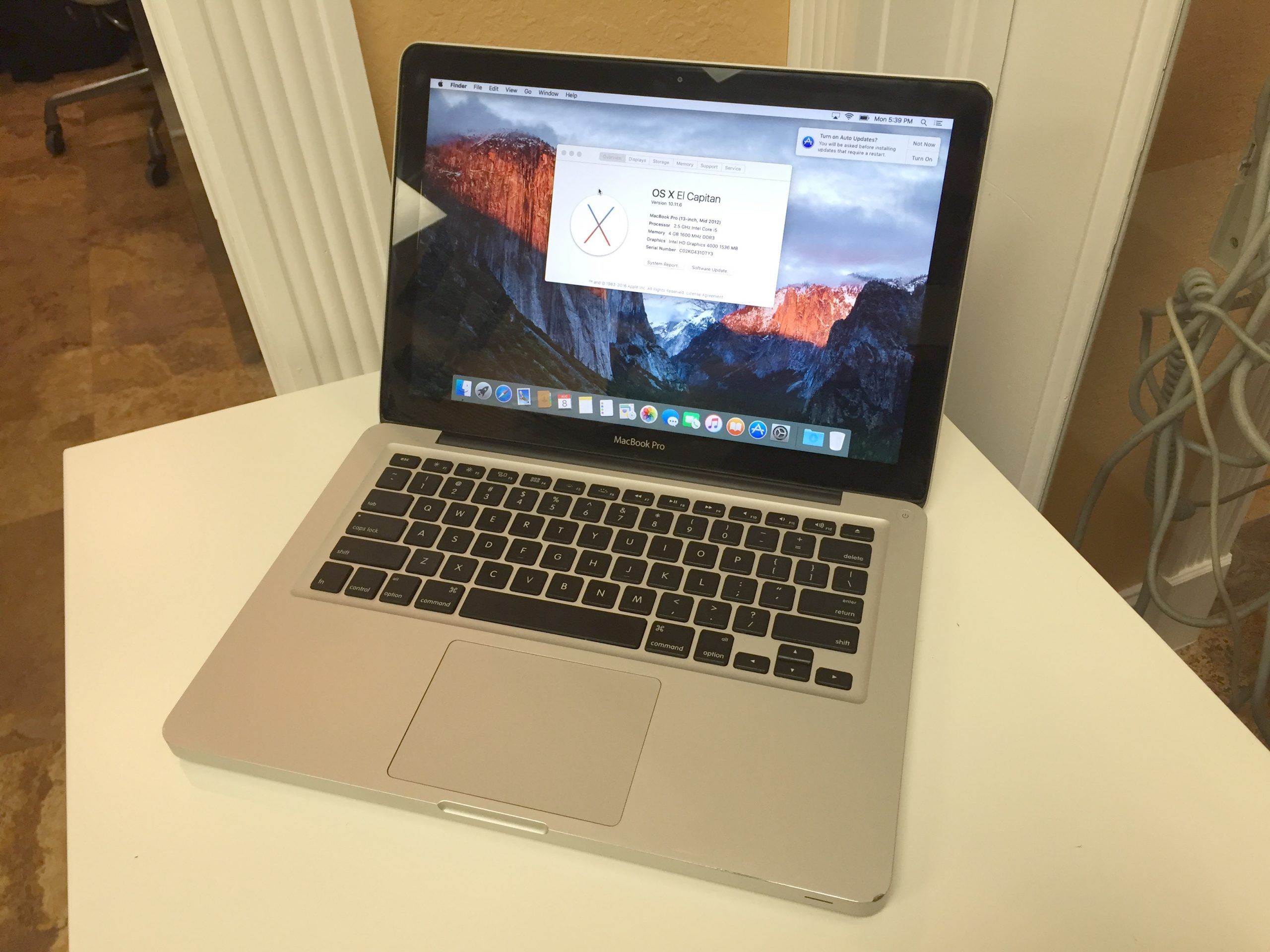 Refurbished Apple MacBook Pro 13" Core i7 2.8GHz 8GB RAM 256GB SSD (Mid 2012) Laptop Silver + Bag