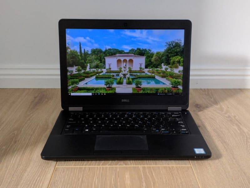 Refurbished Dell Latitude 7270 Intel Core i7 8GB RAM 256GB SSD 6th Generation 12.5 inch HD Windows 11 Pro Business Laptop - Grade A + Bag