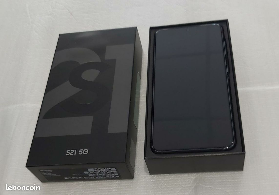 Samsung Galaxy S21 5G 8GB 128GB Dual SIM + eSIM 6.2" Dynamic AMOLED 2X 12+12+64MP Camera Black