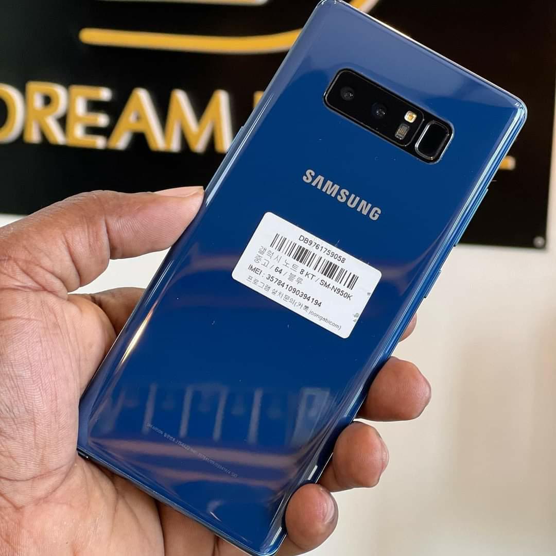 Samsung Galaxy s10 (refurbished) single sim with 8gb ram and 128 gb rom, no dot or line on screen, clean piece, face unlock ,without fingerprint