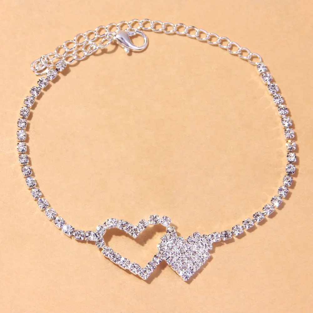 New hollow heart-shaped rhinestone ankle chain with sparkling diamond studded heart, cool and personalized Anklet accessories, fashionable and versatile, personalized Instagram style