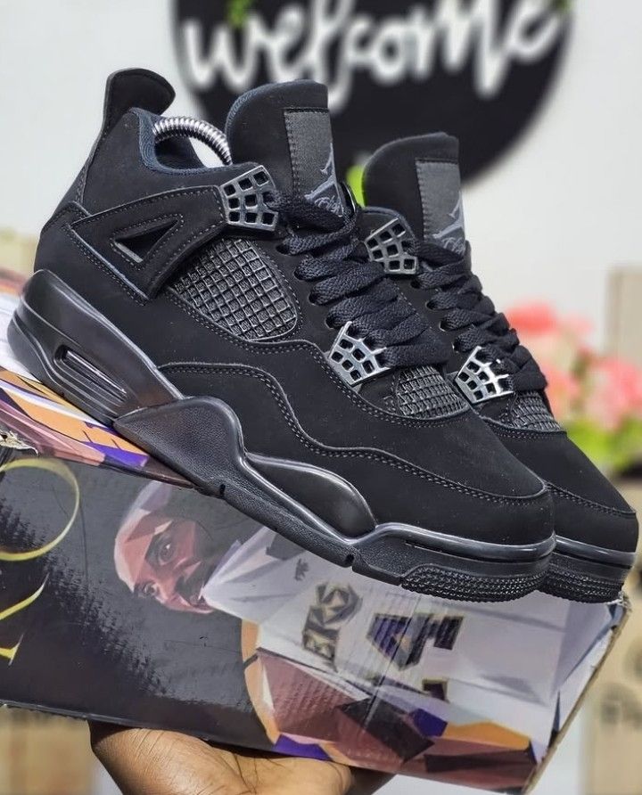 Air Jordan 4 Retro "Black Cat" sneakers