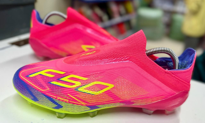 F50 Elite Laceless Firm Ground soccer trainers