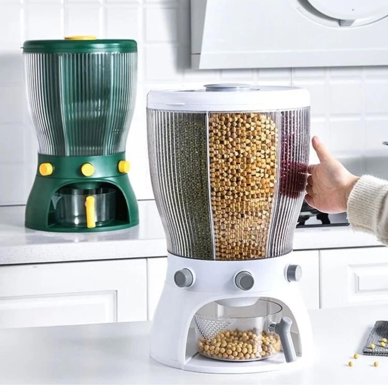 360 Degree Rotating Cereal Dispenser Food Storage Container, Transparent body, food in the box can be seen, and large capacity