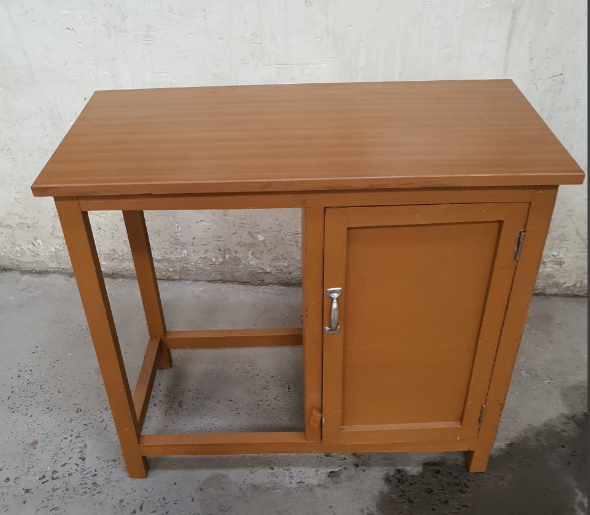 (New year sale offer price)Modern strong and classic kitchen table,Wooden strong Kitchen table with racks. suitable for 6KG cooking Meko.as picture