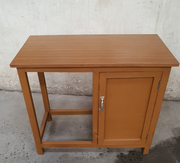 (New year sale offer price)Modern strong and classic kitchen table,Wooden strong Kitchen table with racks. suitable for 6KG cooking Meko.as picture