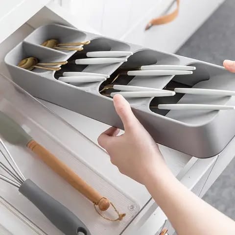 Space-Saving Cutlery Drawer Organizer Tray – Compact Kitchen Utensil Storage for Forks, Spoons & Knives