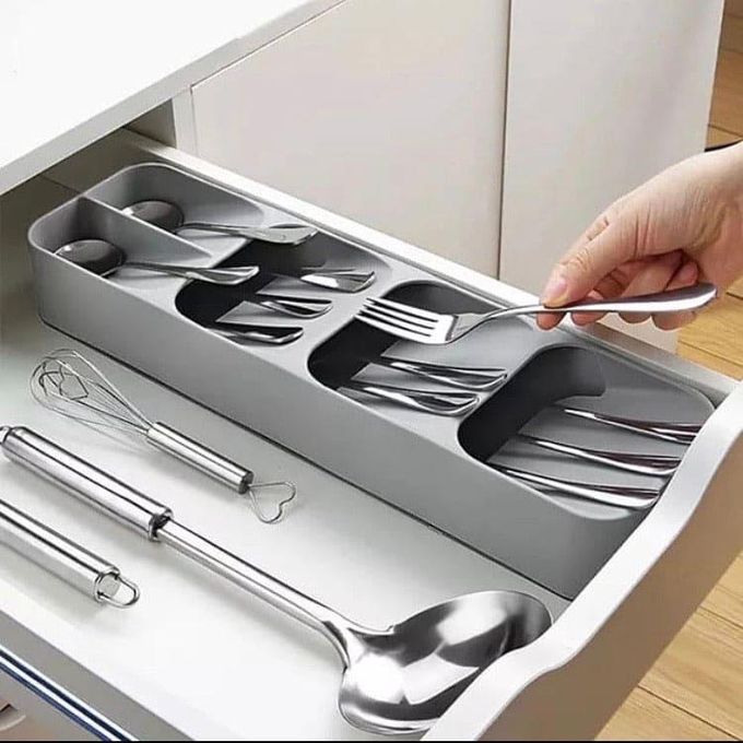 Space-Saving Cutlery Drawer Organizer Tray – Compact Kitchen Utensil Storage for Forks, Spoons & Knives