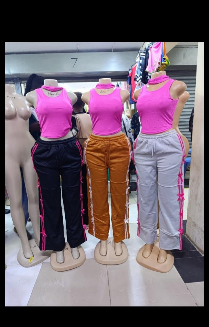 Women’s Two-Piece Casual Tracksuit – Crop Top & Jogger Pants