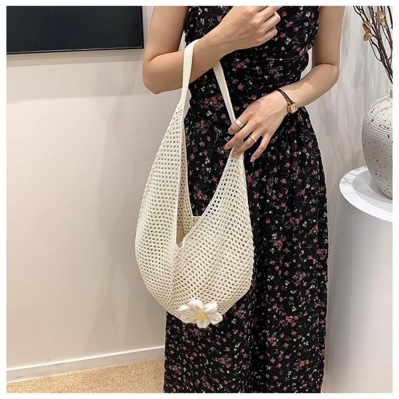 Summer beach woven bag, women's new shoulder bag, large capacity tote bag, beach vacation straw woven bag, loose fit