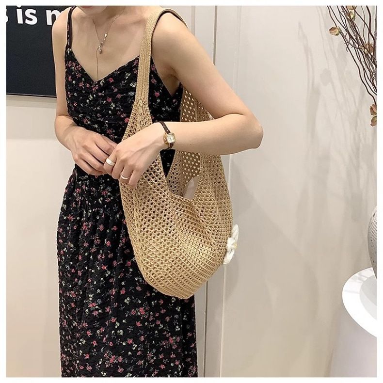 Summer beach woven bag, women's new shoulder bag, large capacity tote bag, beach vacation straw woven bag, loose fit