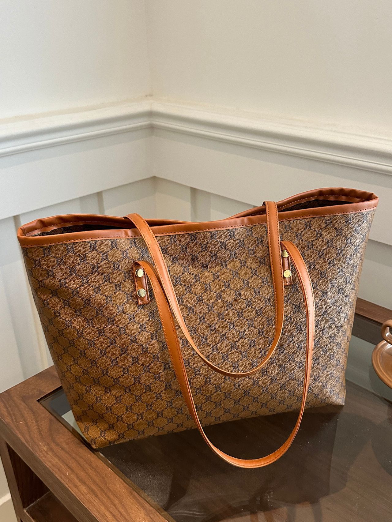 Fashionable Handheld Tote Bag for Women 2025 Spring/Autumn New Large Capacity Shoulder Bag Retro Underarm Bag