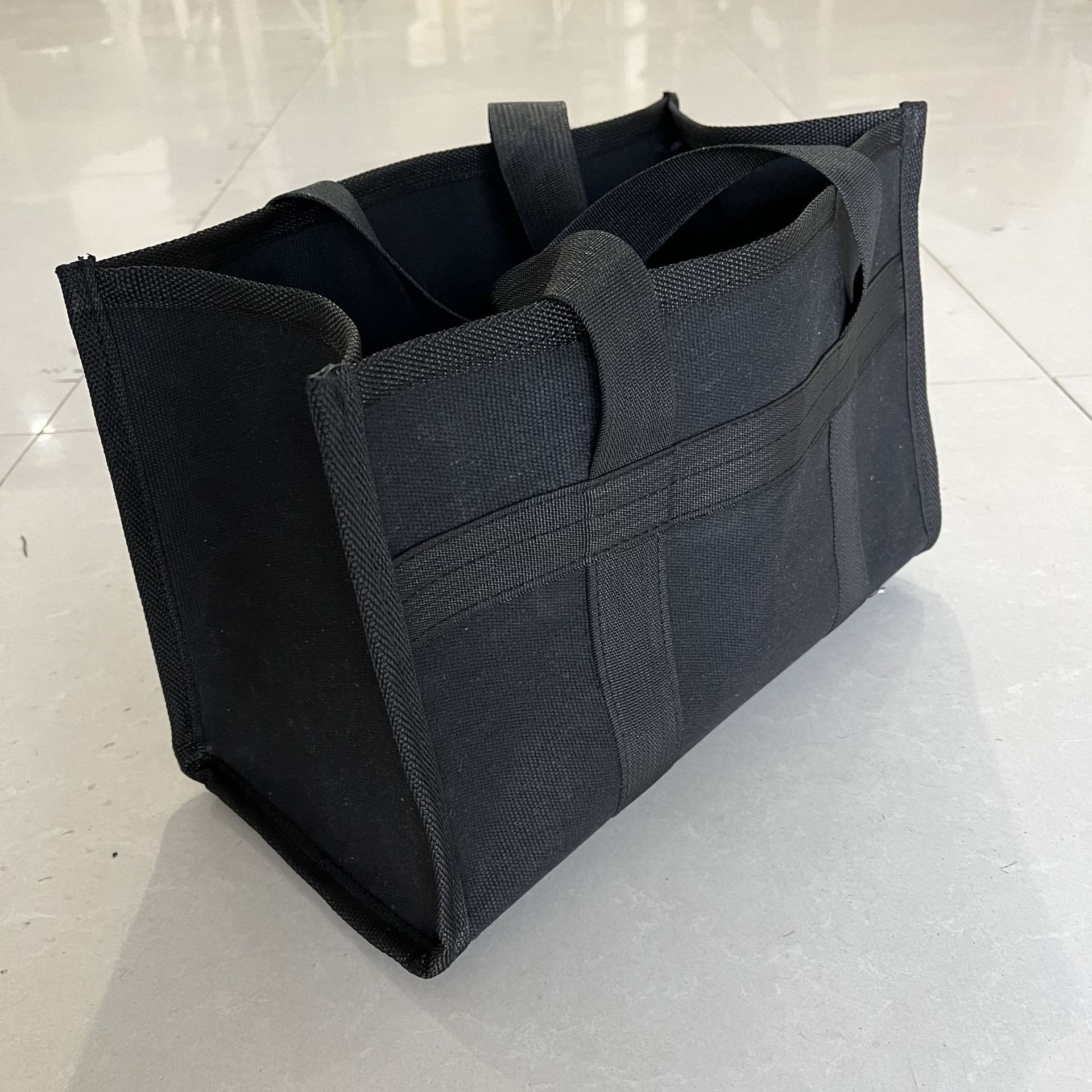 Tool kit, hardware bag, household electrician maintenance, thickened function canvas bag, wholesale canvas, hand-held storage tool kit