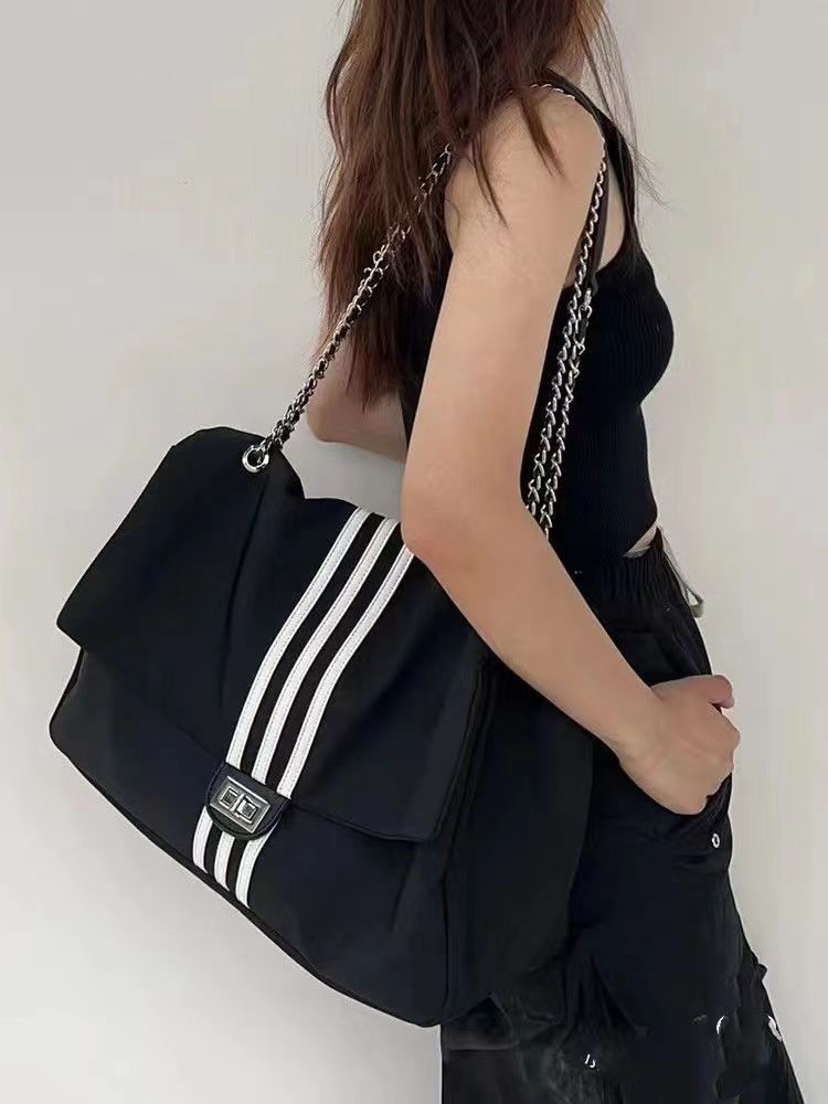 Casual canvas bag, women's new fashion chain tote bag, small fragrance style, large capacity crossbody bag, wandering bag