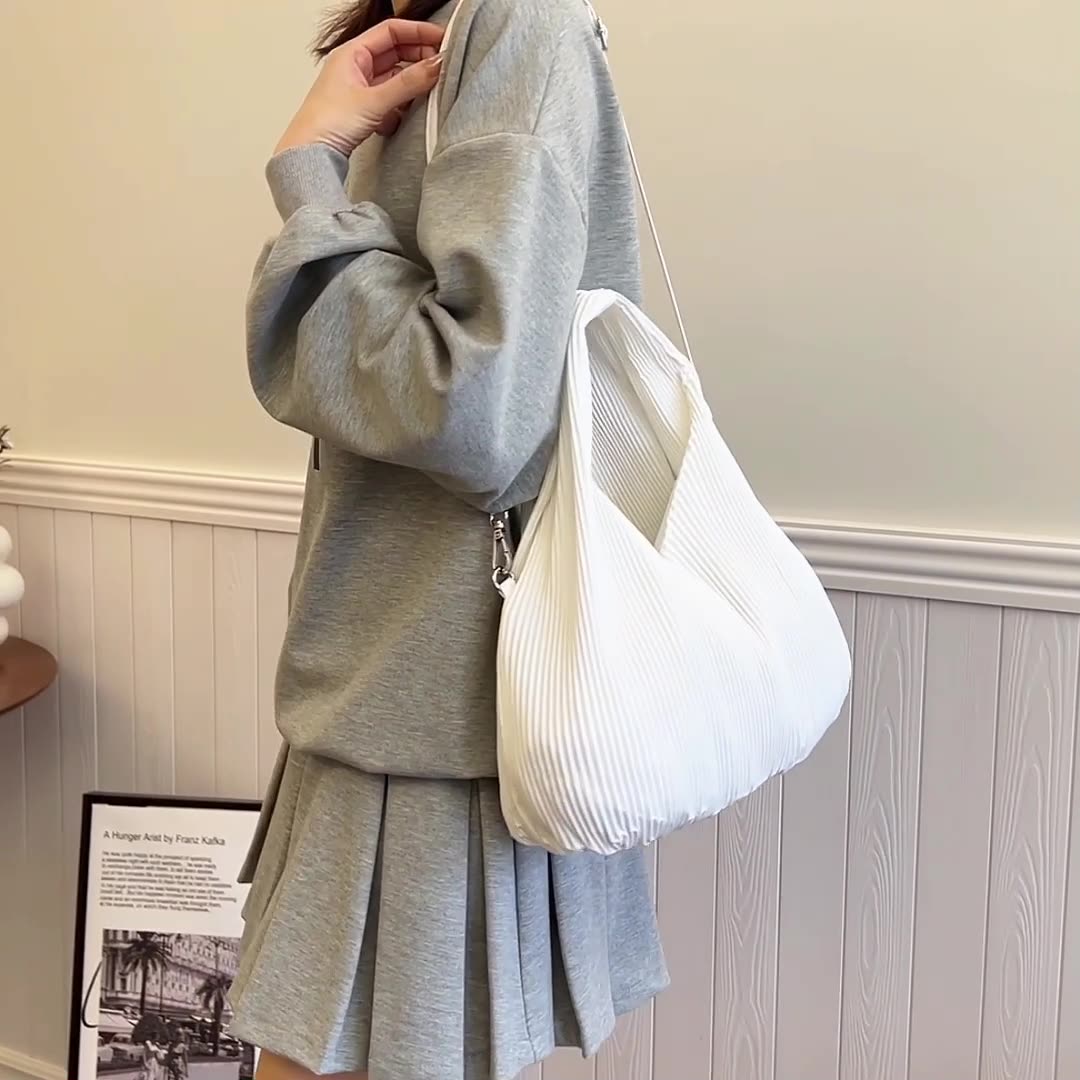 New women's bag, pleated bag, handbag, shoulder bag, crossbody bag, 2024 autumn niche large capacity Korean version, special features