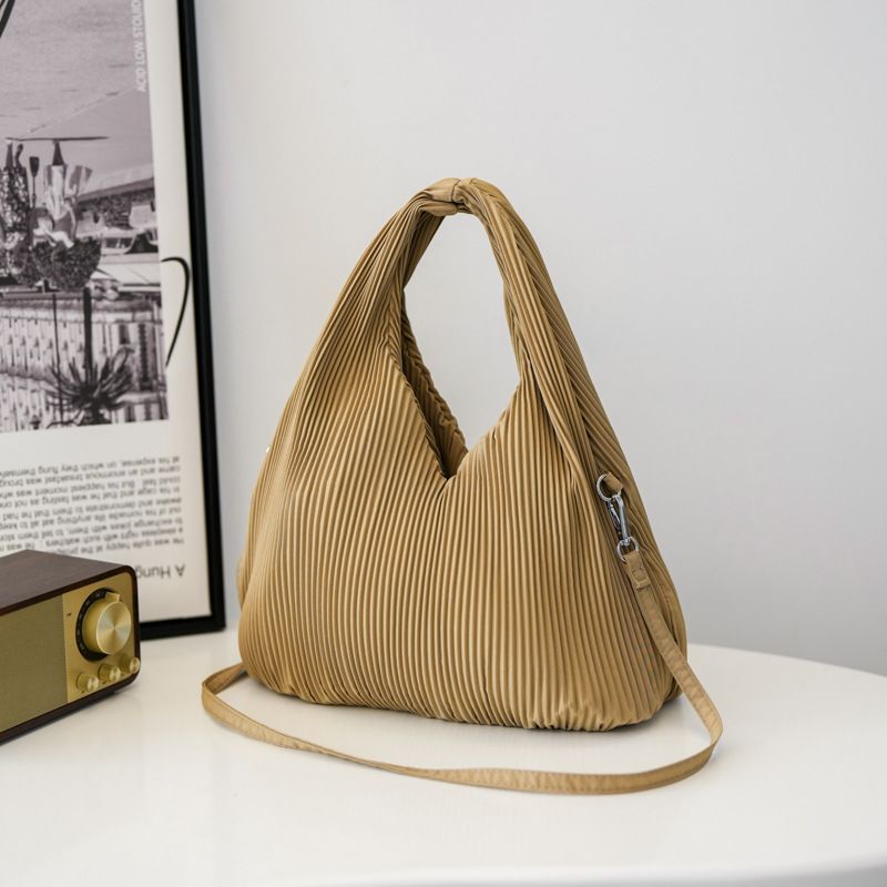 New women's bag, pleated bag, handbag, shoulder bag, crossbody bag, 2024 autumn niche large capacity Korean version, special features