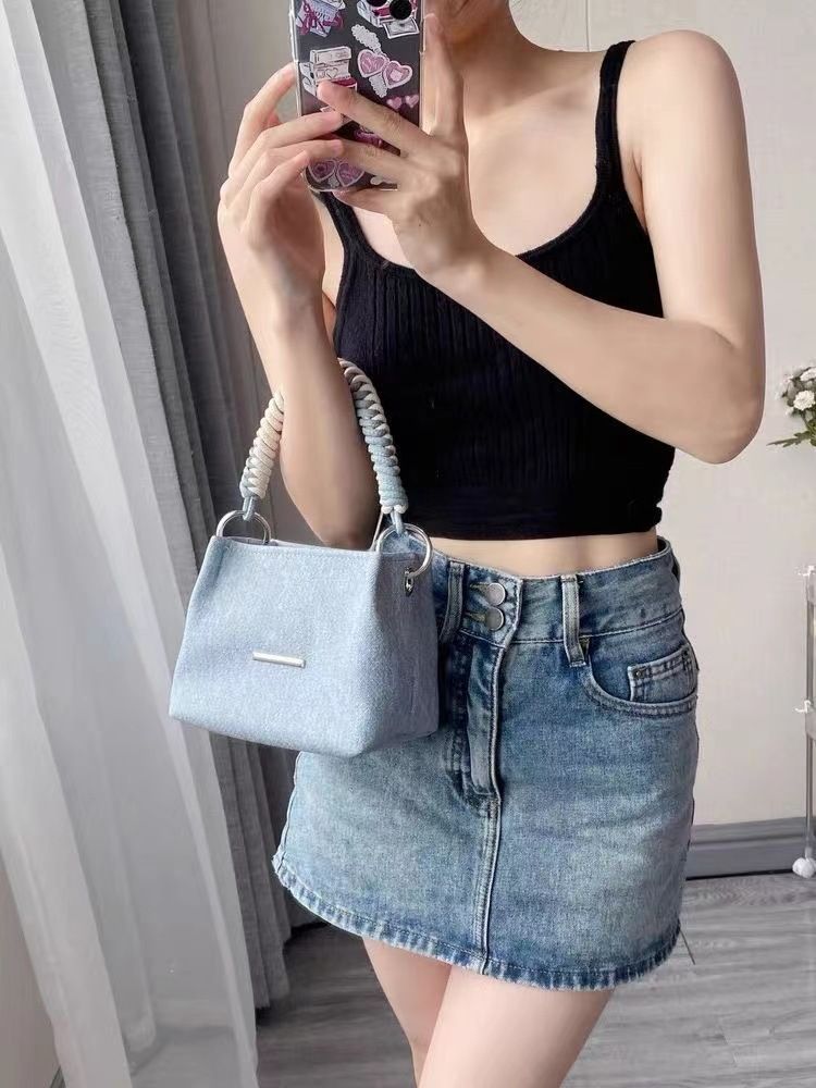 New spring and summer canvas niche design, high-end sense, simple and versatile, bucket chain, hand-held crossbody bag for women