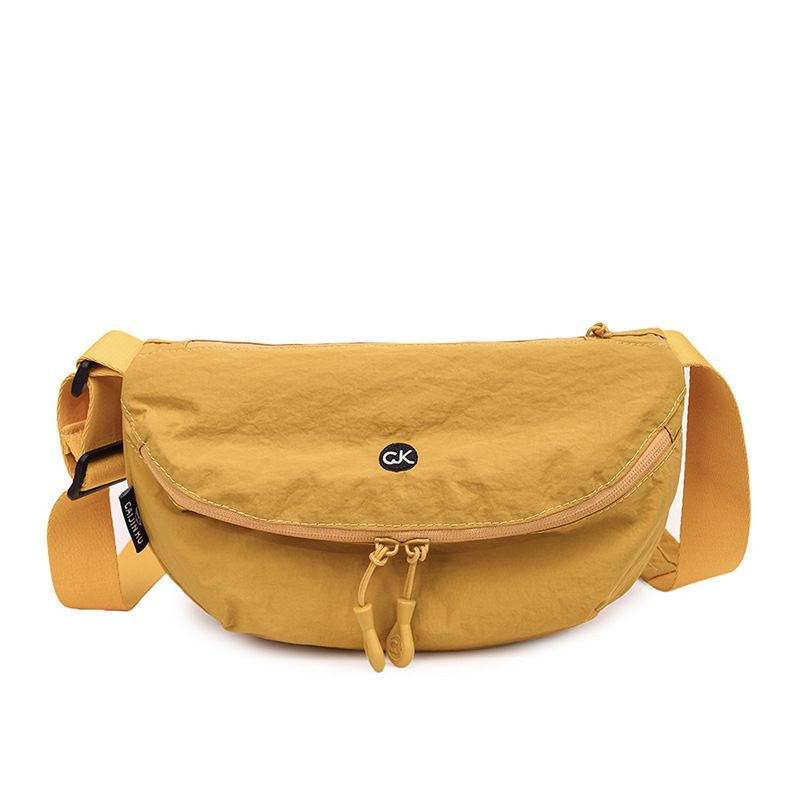 Women's high-end single shoulder cloth bag, niche and versatile crossbody women's bag, Japanese new style, casual outdoor style
Makeup bag