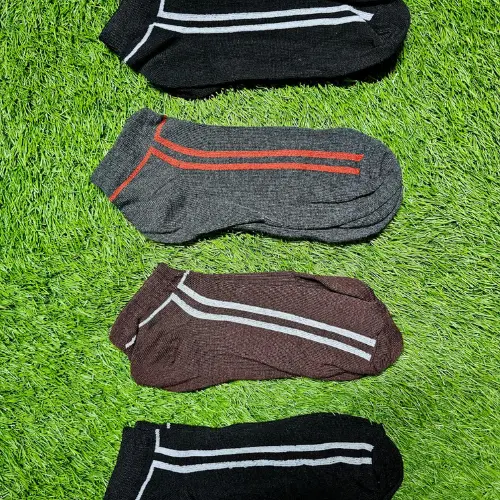 5 pcs Soft, breathable ankle socks featuring a stylish two-stripe design. Perfect for everyday wear, workouts, or casual outings.