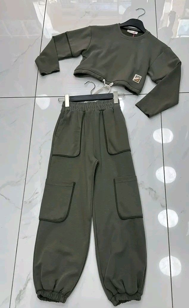 Girl's croptop tracksuit set 2 pcs  cargo pants design 7 - 14 years kids clothing trendy kids fashion