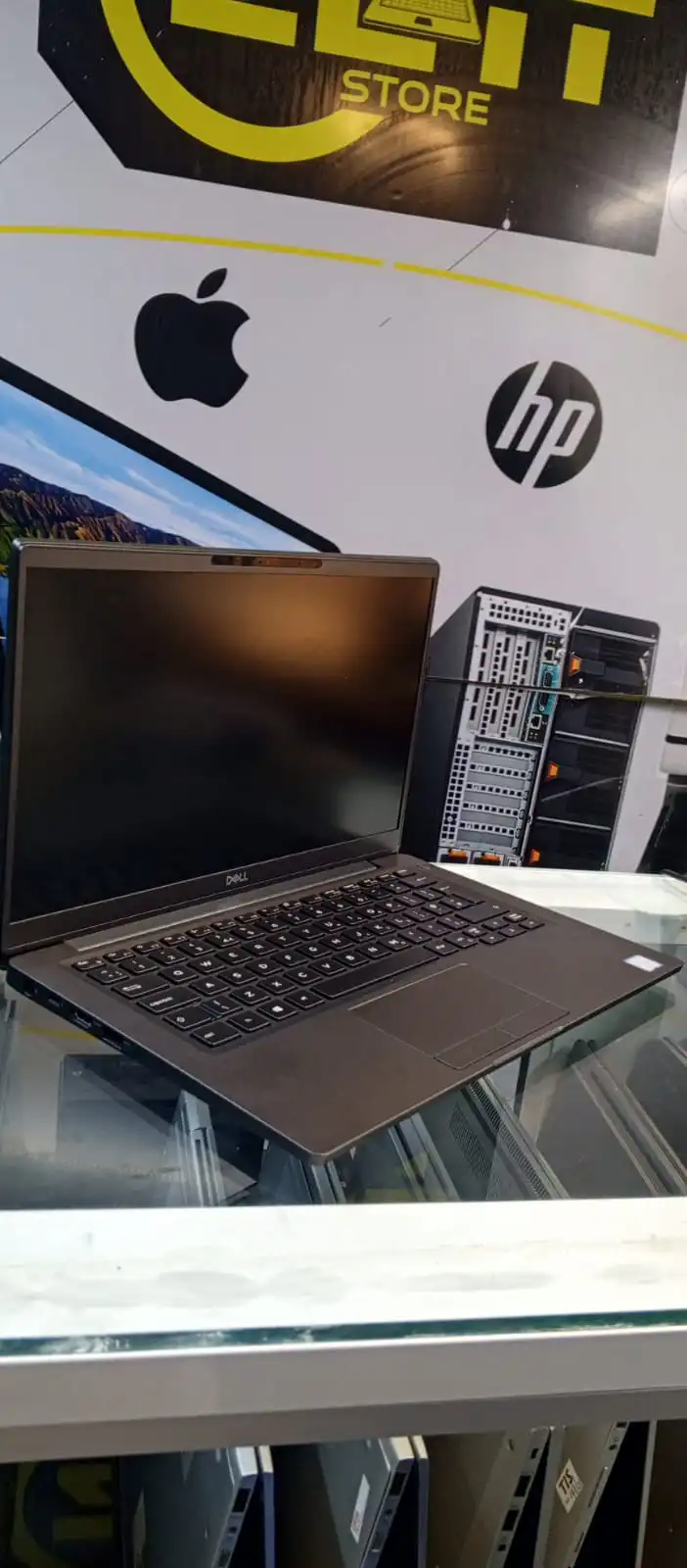 Dell Latitude 7400 – 8th Gen Intel Core i5, 16GB RAM, 128GB SSD | Ultra-Slim, High-Performance Business Laptop with Long Battery Life & Premium Build