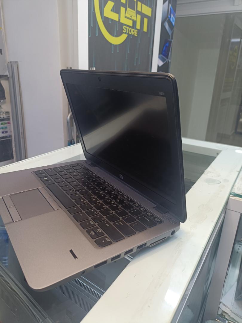 very portable and reliable Hp elitebook 820 g2 coi5 5th generation 8gbram 256ssd black 12"