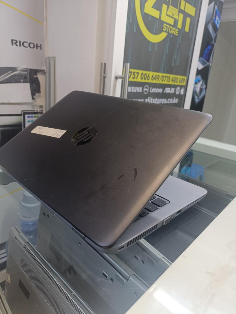 very portable and reliable Hp elitebook 820 g2 coi5 5th generation 8gbram 256ssd black 12"