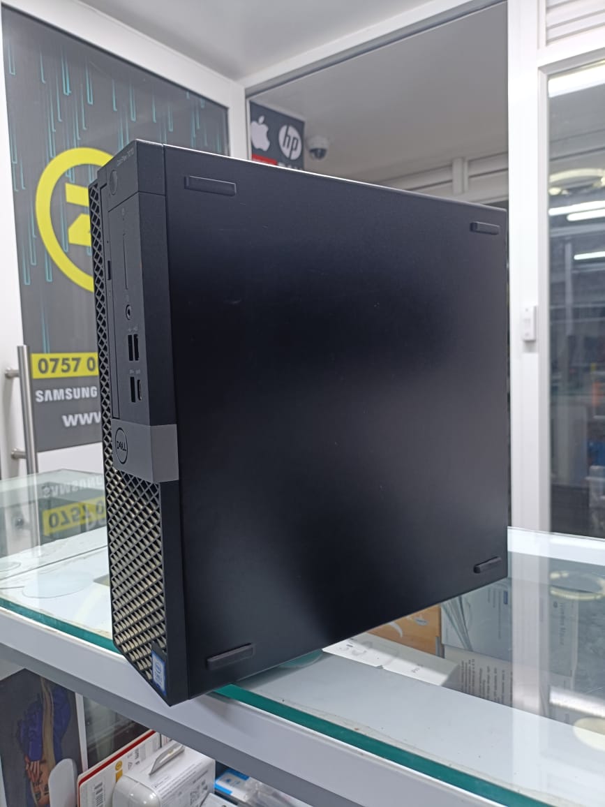 REFUBLISHED DELL OPTIPLEX 7060 DESKTOP COI5 8TH GENERATION 16GBRAM 256GBSSD
Professionally refurbished and tested, it ensures dependable functionality and long-lasting performance