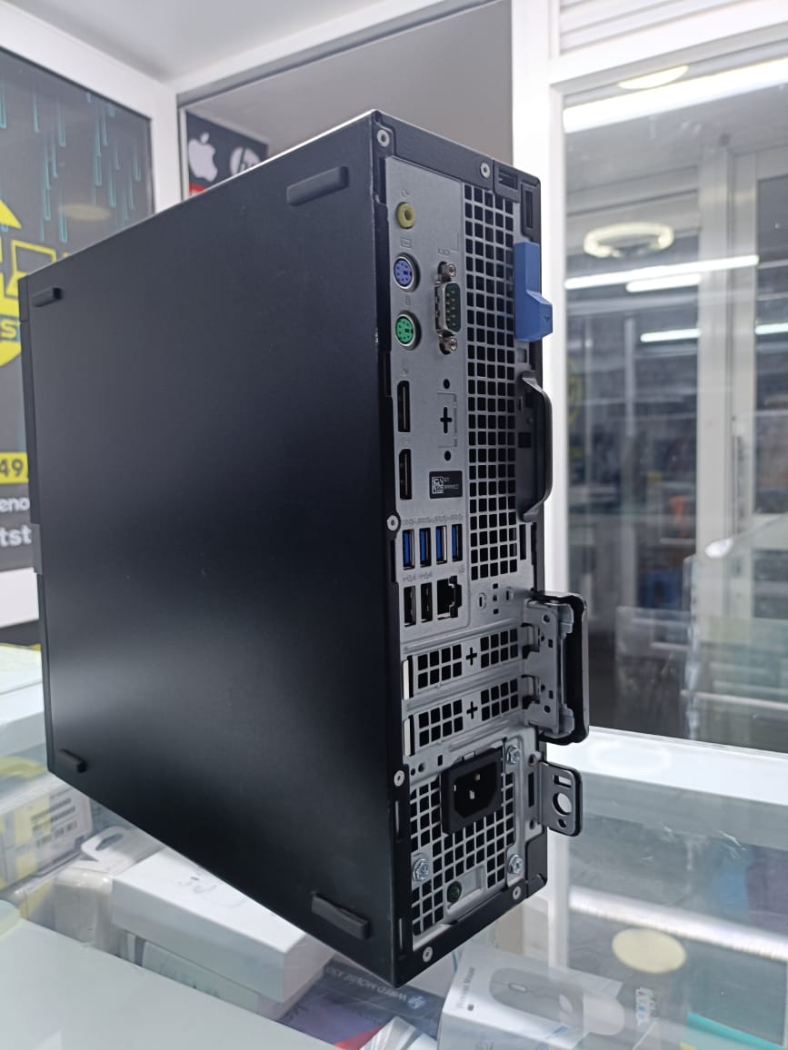 REFUBLISHED DELL OPTIPLEX 7060 DESKTOP COI5 8TH GENERATION 16GBRAM 256GBSSD
Professionally refurbished and tested, it ensures dependable functionality and long-lasting performance