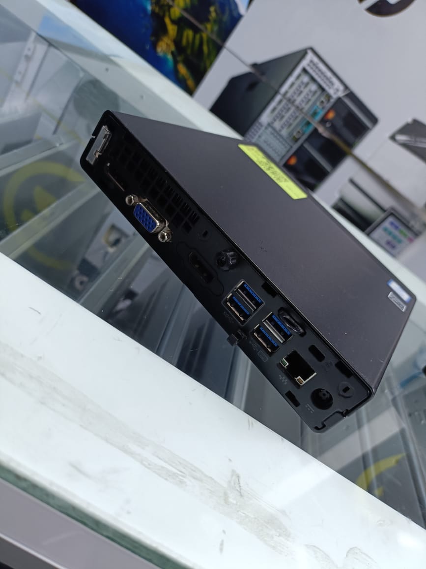 REFUBLISHED HP ELITEDESK 800 G2  DESKTOP COI7 6TH GENERATION 8 GB RAM 256 GB SSD. Solid choice for business or home office use, offering reliable performance in a compact form factor.