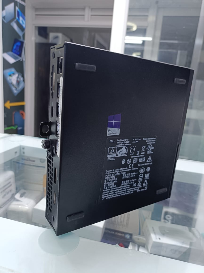 REFUBLISHED DELL 7040 COI5 MINI DESKTOP COI5 6TH GENERATION 8GBRAM 256GBSSD
 Features a compact design, ideal for users with limited desk space.