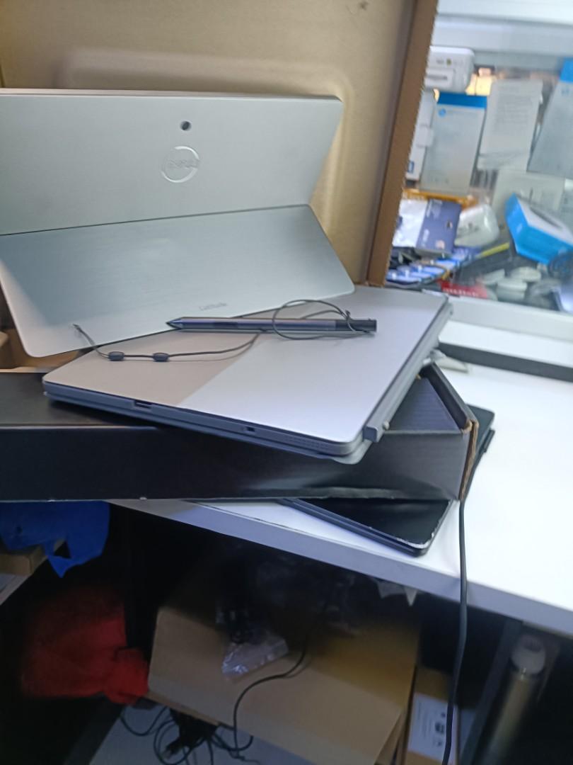 Refurbished Clean Dell Latitude 7200 2-in-1 Tablet 8th Gen Intel Core i5 8GB RAM 256GB SSD Touch Screen with Pen has a vivid and responsive display