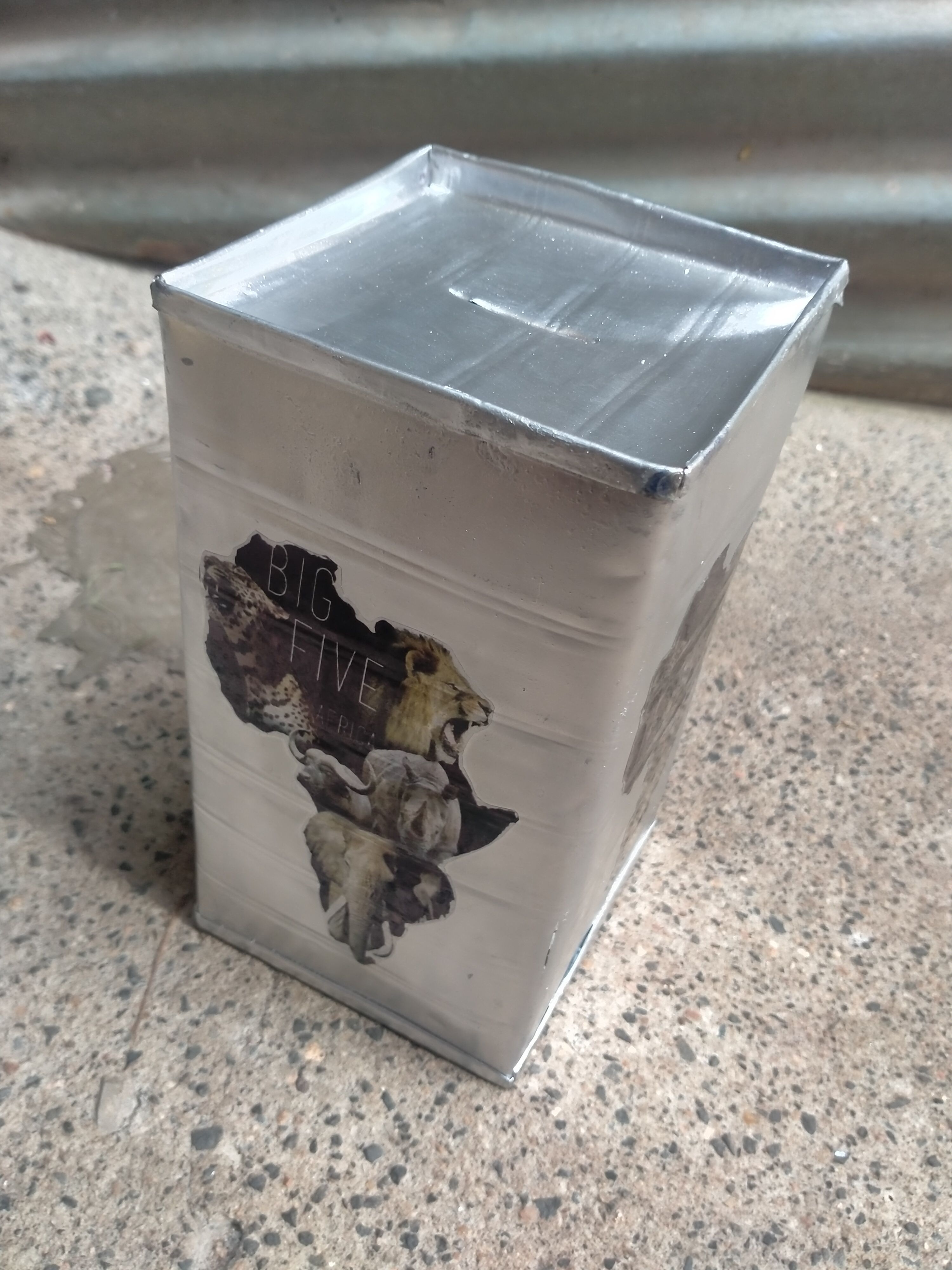Big Five Africa Metal Piggy Bank – Handmade 20cm Coin Saving Box | Safari Wildlife Money Box for Kids & Adults