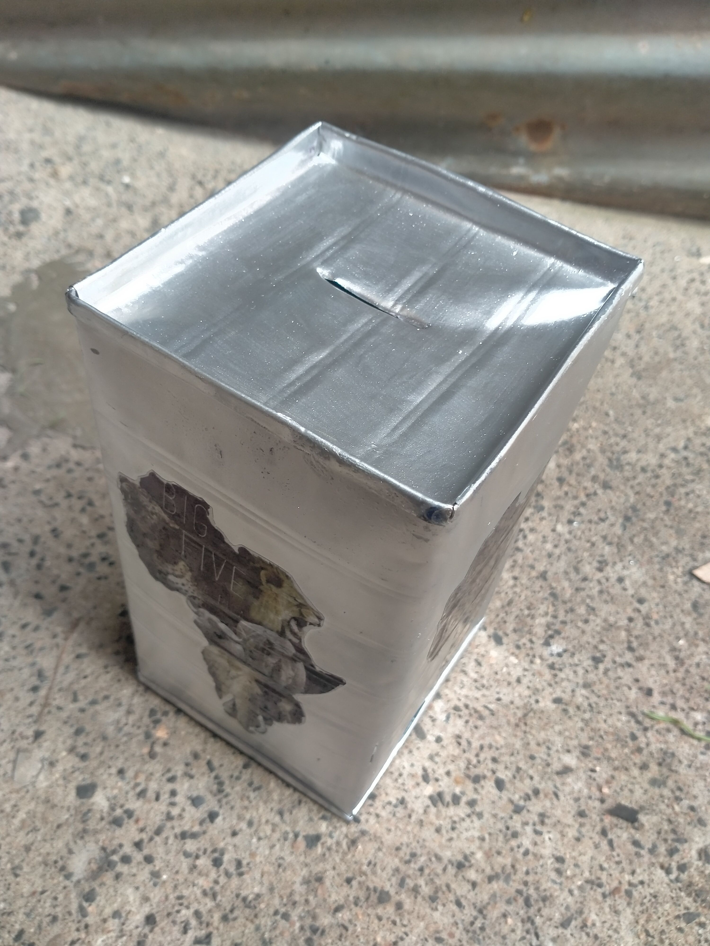Big Five Africa Metal Piggy Bank – Handmade 20cm Coin Saving Box | Safari Wildlife Money Box for Kids & Adults