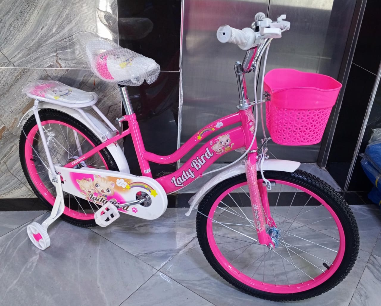 Ladybird Girls Kids Bike - Size 20 (8-12 years) Hot Pink