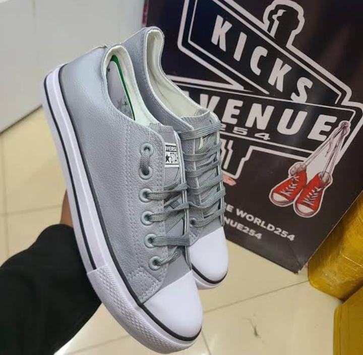 LEATHER CONVERSE RUBBERS BEST QUALITY AND FASHIONABLE FOR BOTH MEN AND WOMEN