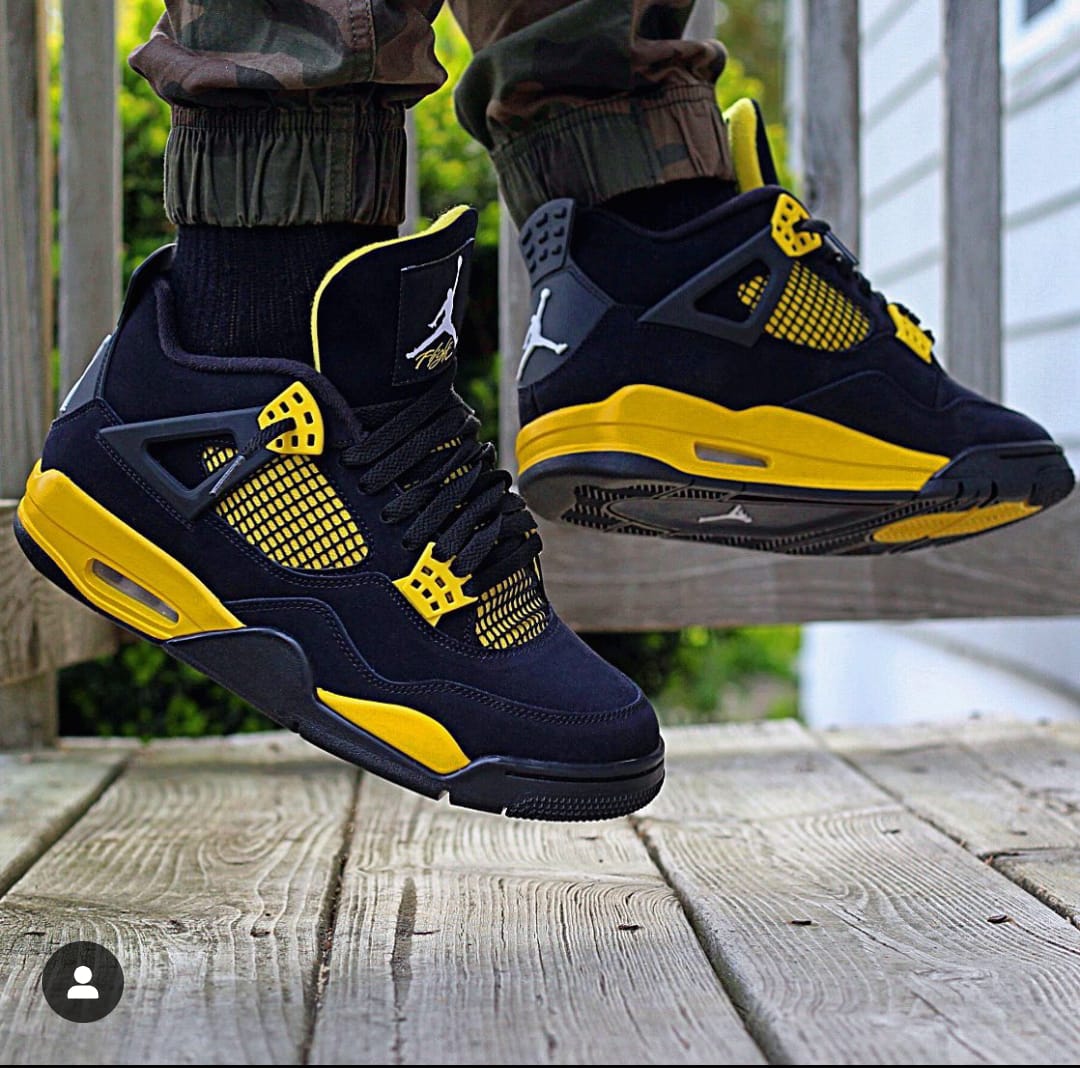 BEST QUALITY HIGH END MEN  SNEAKERS JORDAN 4 SHOES , UNISEX STYLISH AND COMFORTABLE.