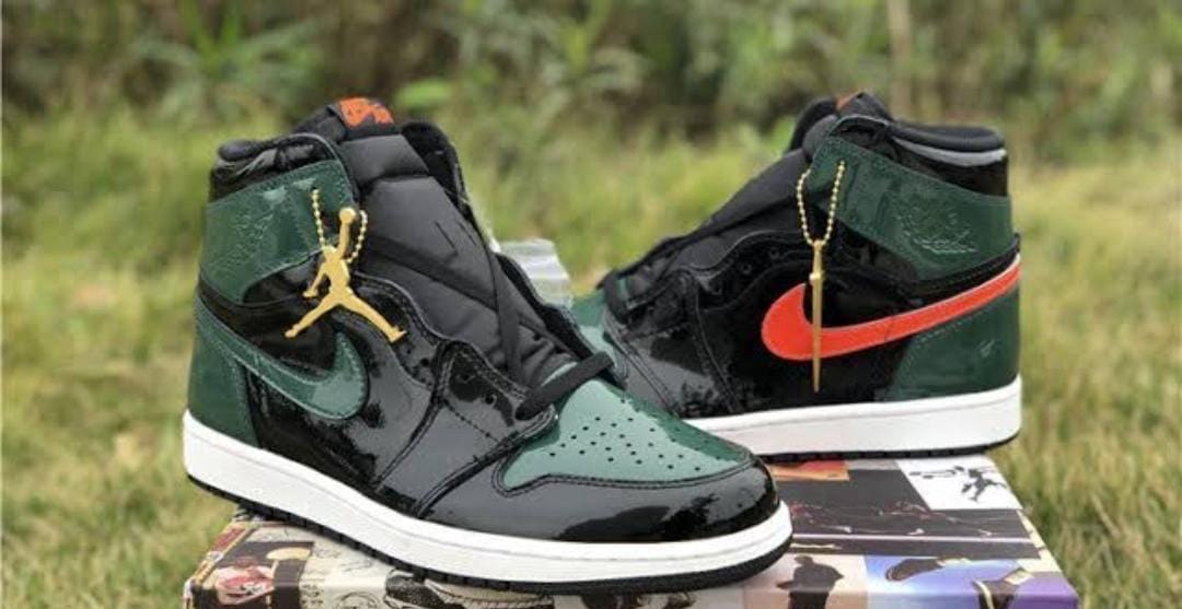 BEST QUALITY HIGH END MEN  SNEAKERS JORDAN 1 HIGH CUT SHOES , UNISEX STYLISH AND COMFORTABLE.