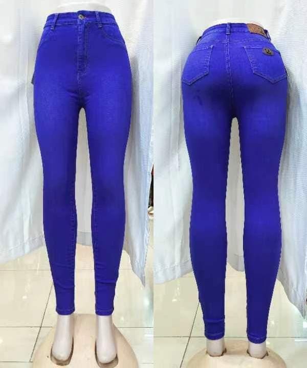 LADIES PLAIN BEAUTIFUL JEANS TROUSERS BEST QUALITY AND FASHIONABLE.