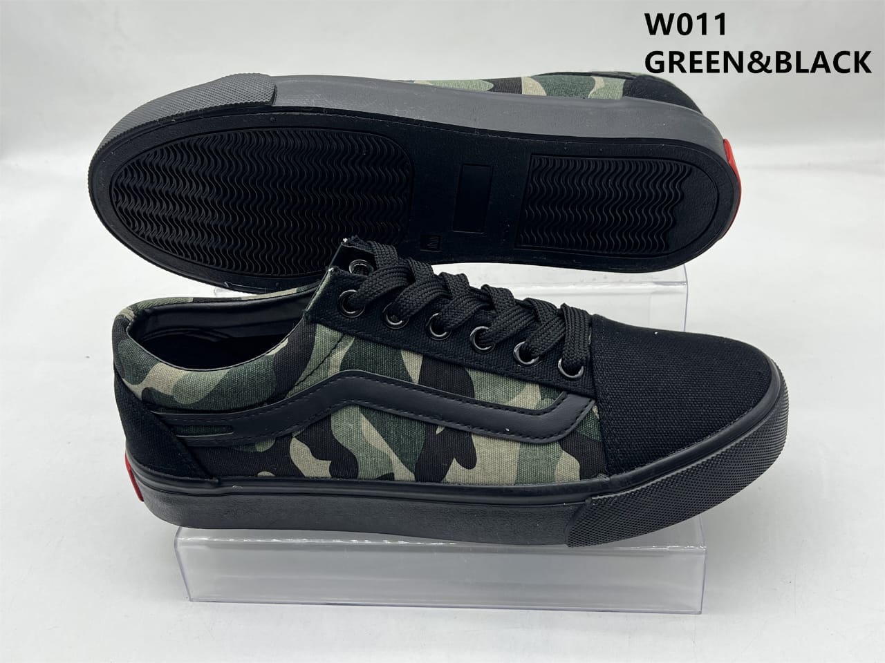 Best Quality Unisex Old School Rubbers for Men and Women Flat Shoes.