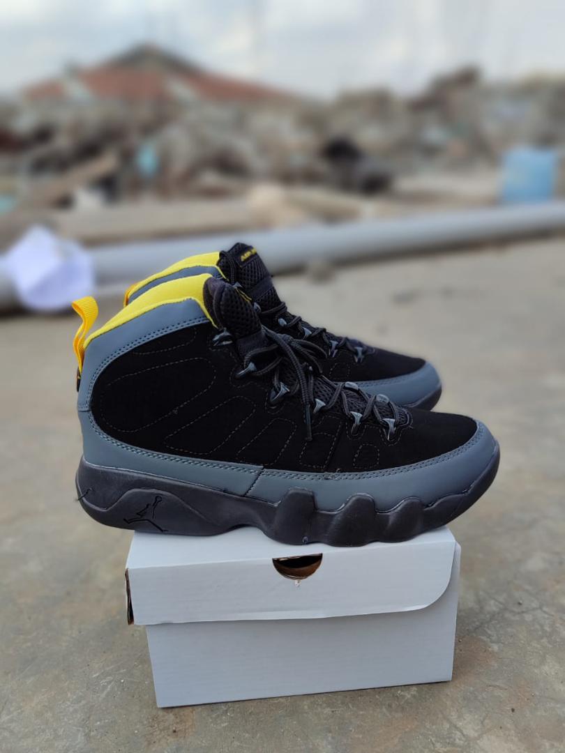 Air Jordan 9 – Authentic & Stylish

Step up your sneaker game with the original Air Jordan 9, a perfect blend of heritage, comfort, and performance.